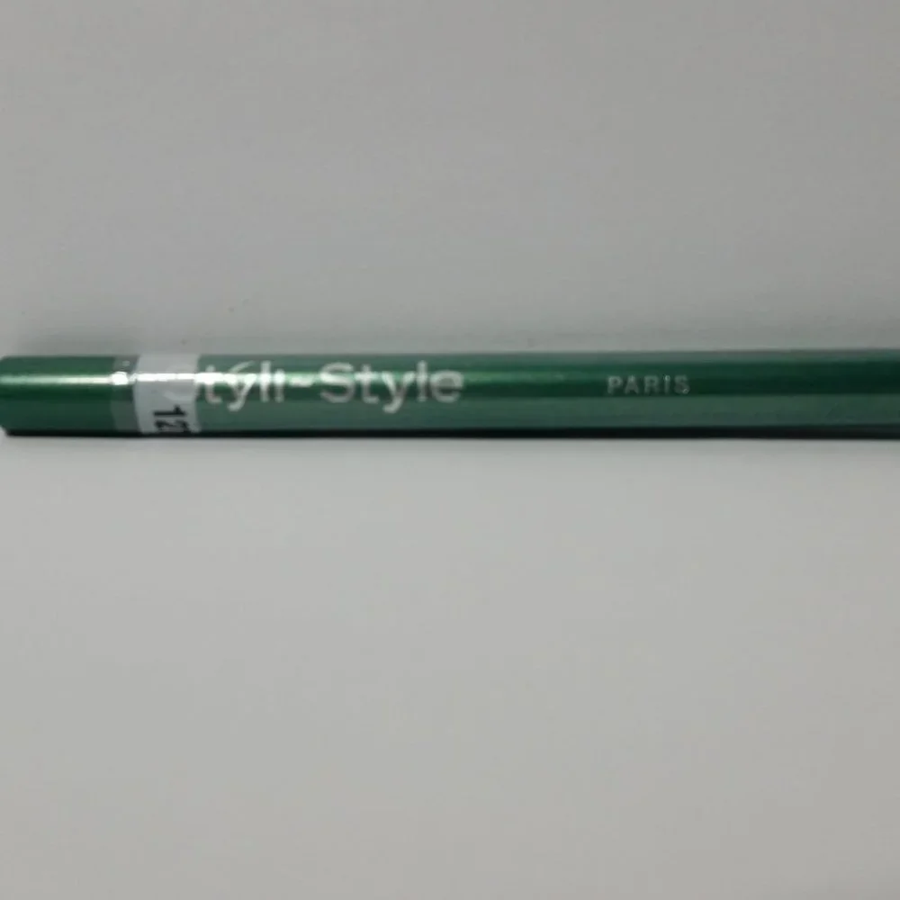 2 Styli Style Line & Seal Waterproof Eyeliner Green